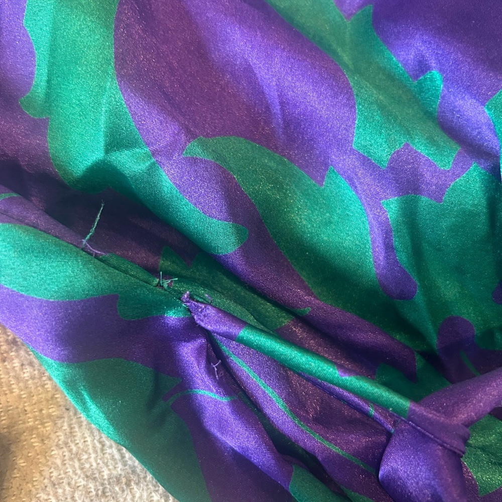 Vtg Victorias Secret Purple Green Satin Sleep Robe Long Sleeve Size M/L - Picture 12 of 15